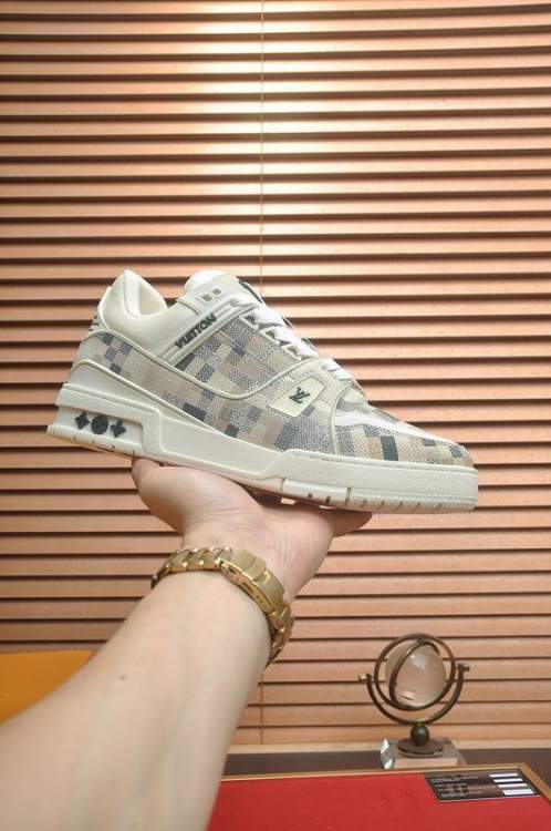 Picture of Louis Vuitton Shoes _SKULVsz35-3939-45hnx040416393